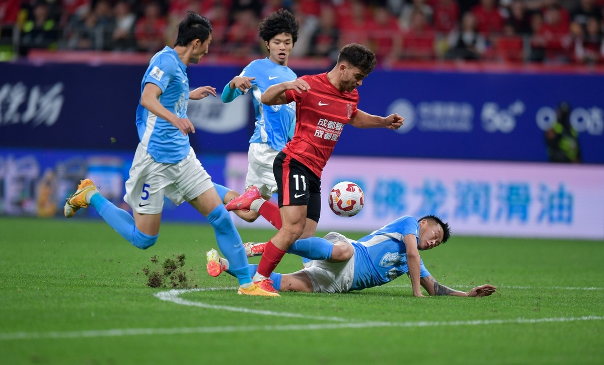 咪咕直播官网 -冲刺阶段体能课后，成都蓉城门线救险备战亚冠，悬念犹存，年轻球员得到机会(老架一路背景音乐大全)